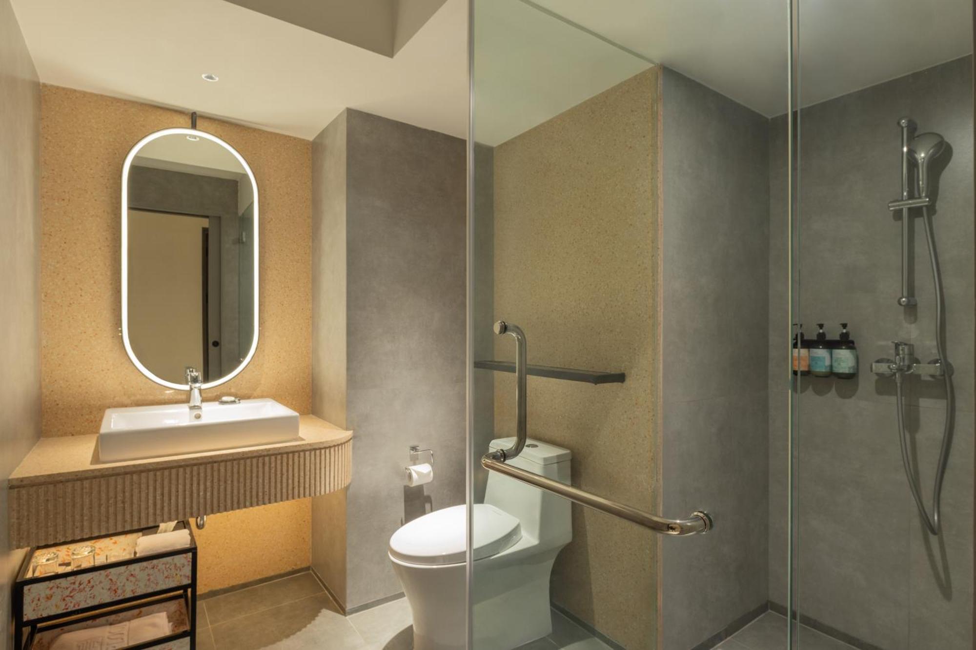 Herloom Hotel & Residence Bsd Tangerang Eksteriør billede